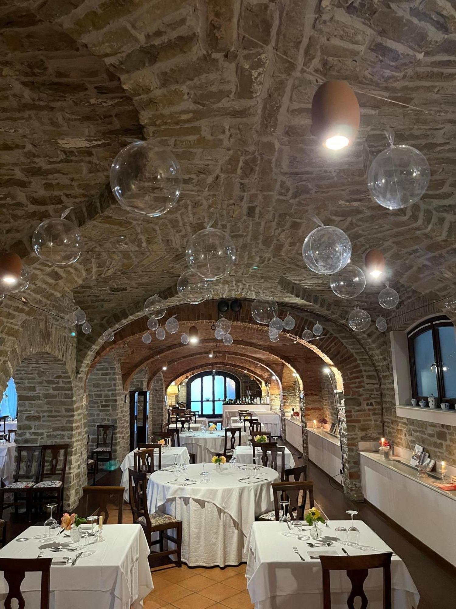 فندق Il Castello Di Bubbio المظهر الخارجي الصورة